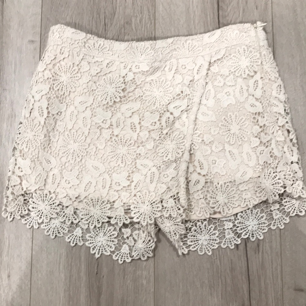 Zara Basic Short/skirt lace